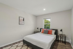 Pine Brook 124 I Modern Gem I Free Parking